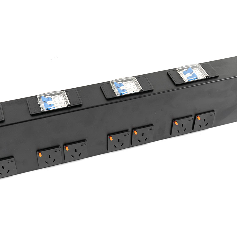 16-Asraon Ingearach Breaker Switched Raca Pdu